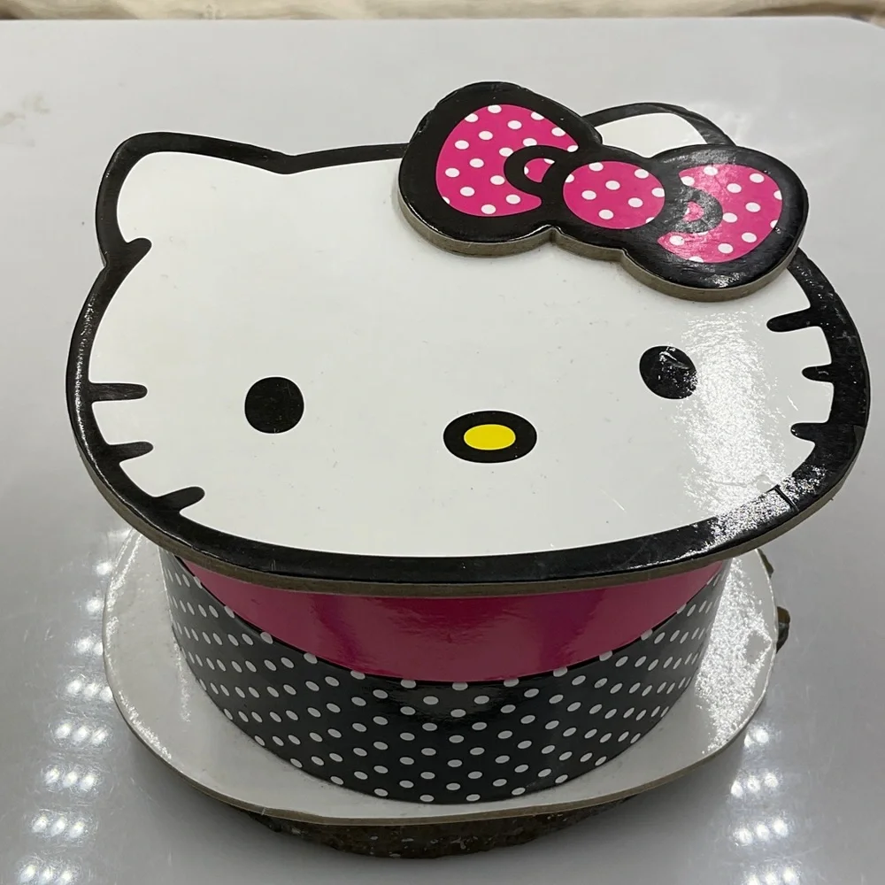 Hello Kitty Pink & Black Polka Dot Trinket Box Featuring Hello Kitty Watch - Picture 2 of 11